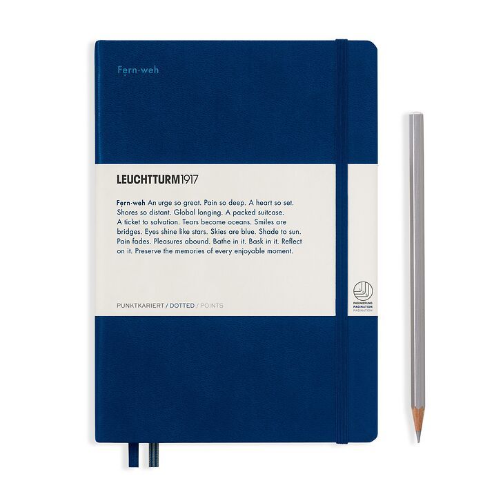 Carnet de Notes Medium (A5), 251 pages nummerotés, pointillés, bleu marine, 'Fernweh'